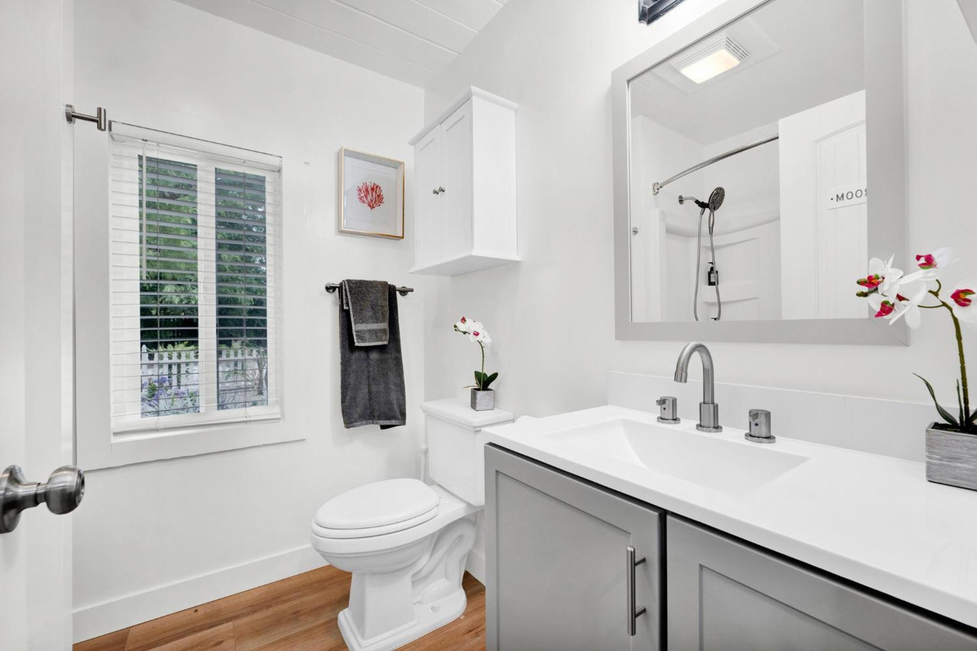 Retro Cottage, Hot Tub, Putting Green, Walk To All Thousand Oaks Exterior photo