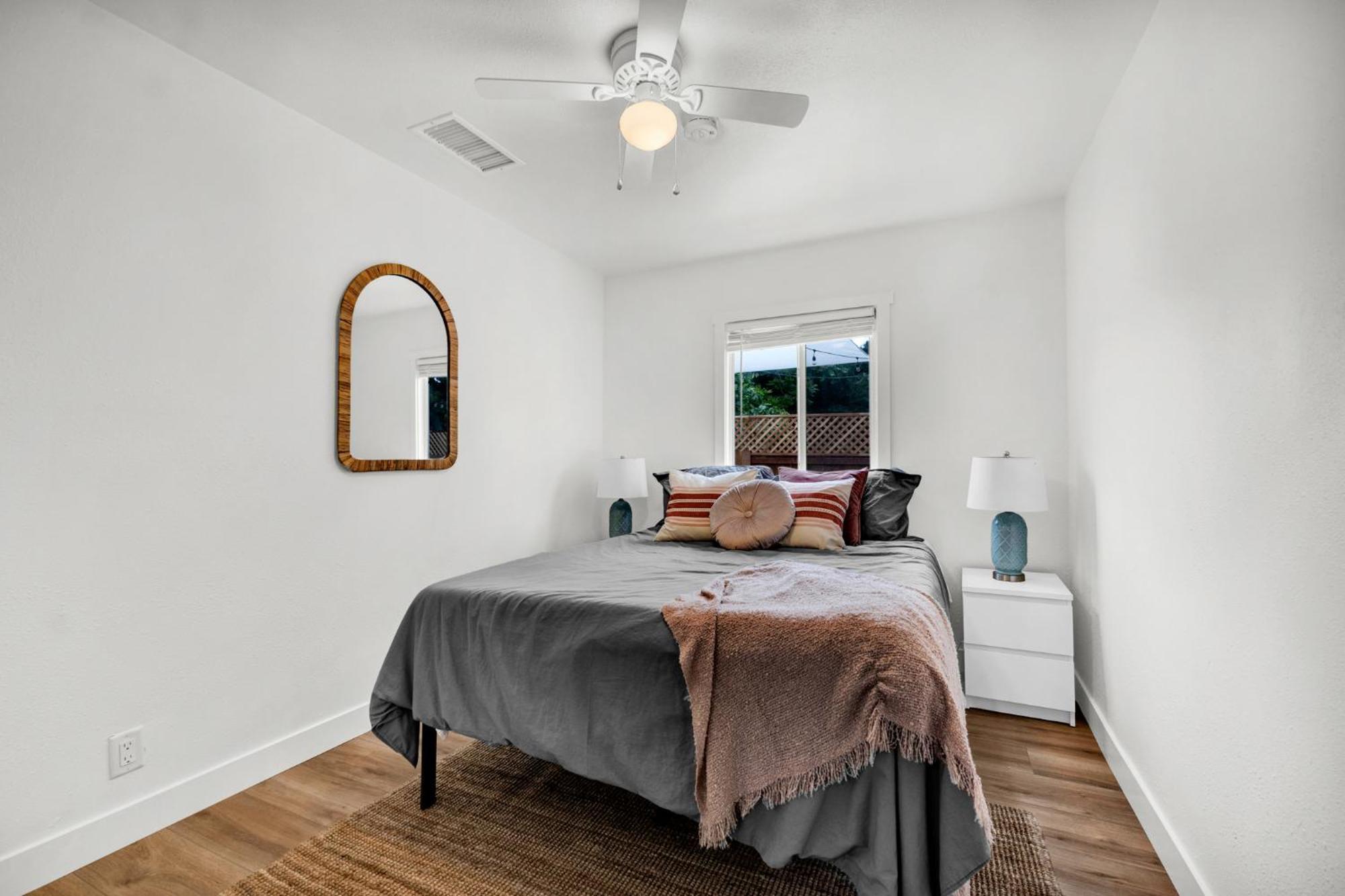 Retro Cottage, Hot Tub, Putting Green, Walk To All Thousand Oaks Exterior photo