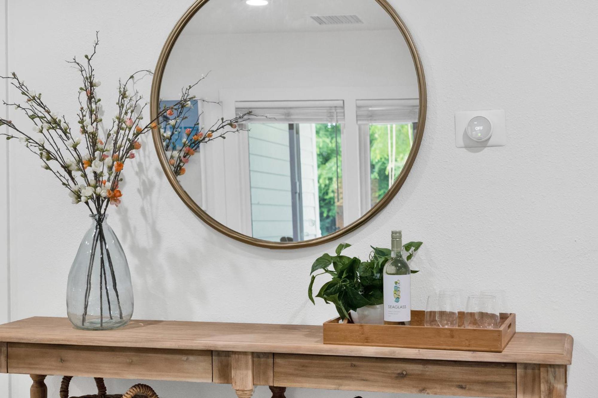 Retro Cottage, Hot Tub, Putting Green, Walk To All Thousand Oaks Exterior photo