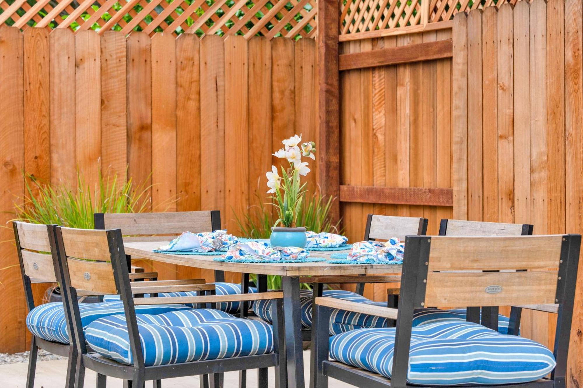 Retro Cottage, Hot Tub, Putting Green, Walk To All Thousand Oaks Exterior photo